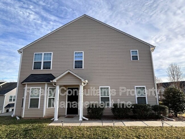 Foto del edificio - 482 Sandybrooke Dr