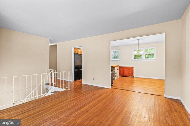 Building Photo - 636 Woodland Ave