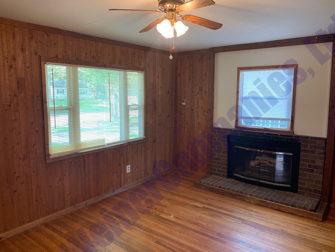 Primary Photo - House near Hessel Park for sublease!
