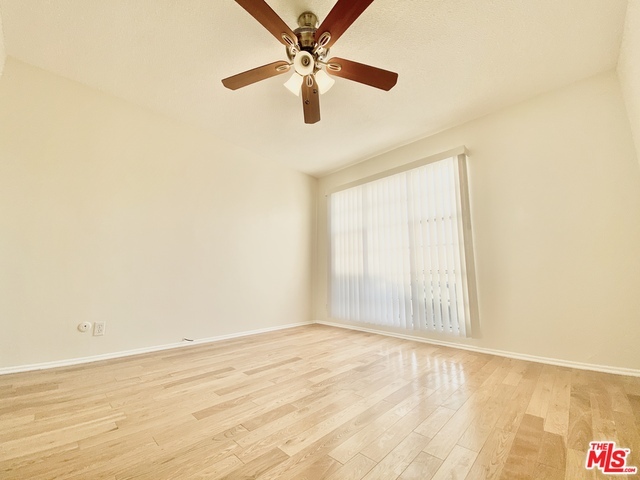 Building Photo - 630 N Manhattan Pl