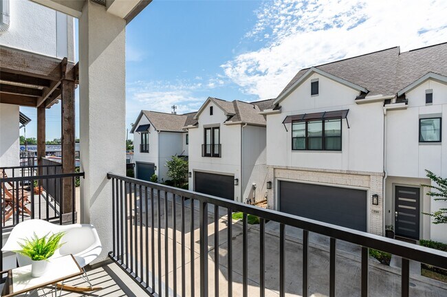 Foto del edificio - 1747 Ojeman Spring Ln