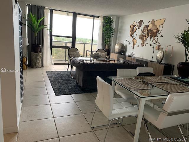 Foto del edificio - 600 NE 36th St