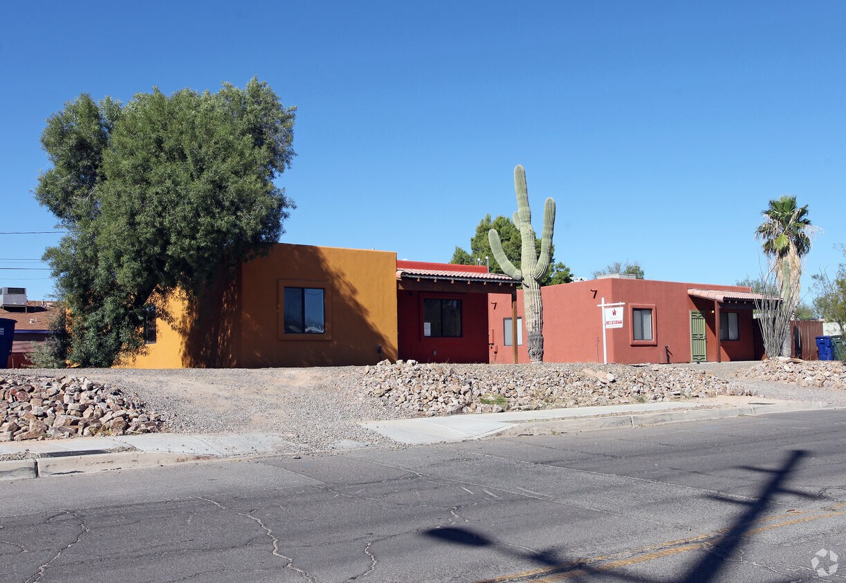 Primary Photo - 2991-3001 N Palo Verde Ave