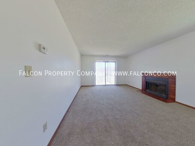 Foto del edificio - Delightful Apartment in Oak Valley! - $500...