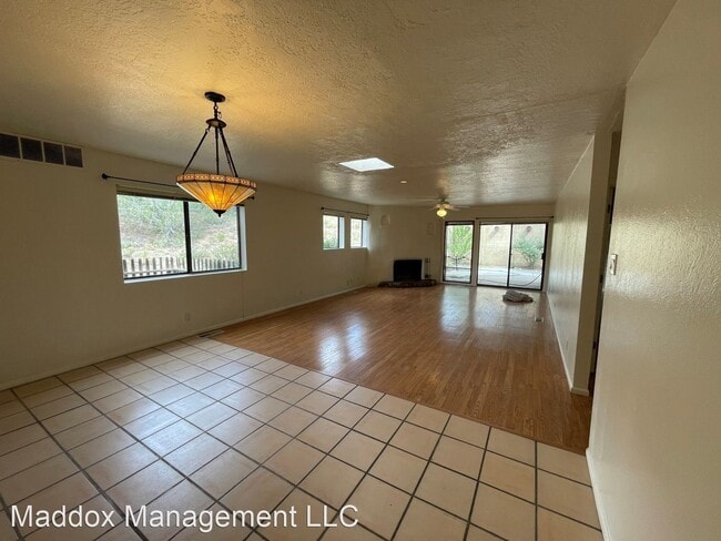 Building Photo - 2 br, 2 bath House - 793 Tramway Ln Ne Unit A