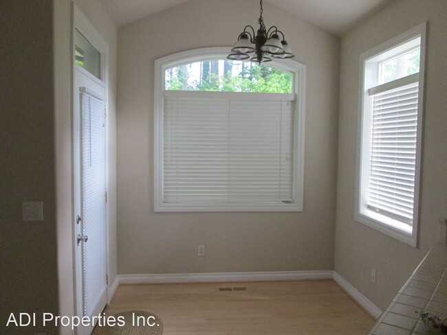 Foto del edificio - 4 br, 2.5 bath House - 15575 SW Beverly Be...
