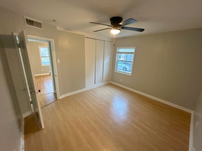 Building Photo - 5366 Brantford Ave