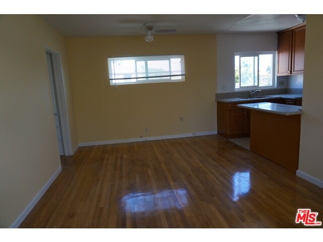 Foto del edificio - 5511-5523 Thornburn St