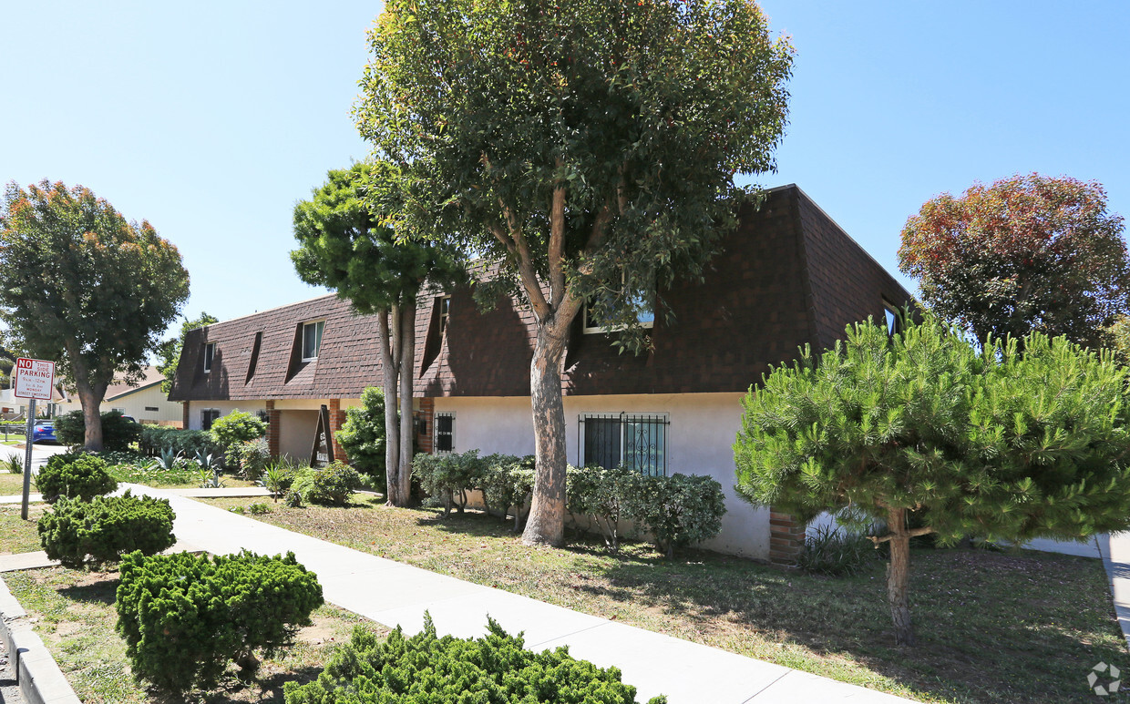 Primary Photo - Normandy Apartments