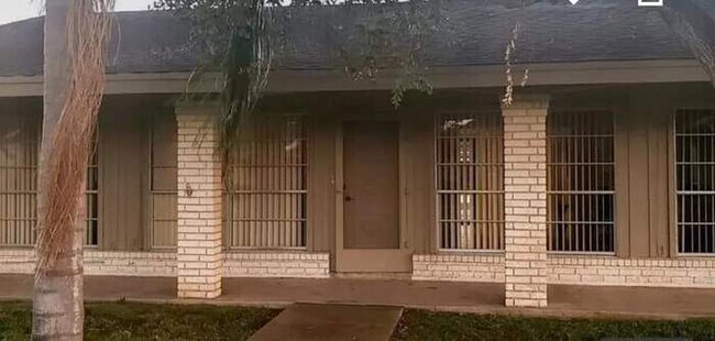 Building Photo - 5618 Arnold Palmer Dr