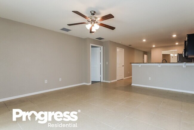 Foto del edificio - 8308 Silverbell Loop