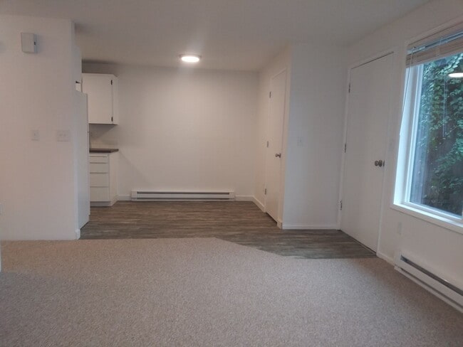 Foto del edificio - Crisp and clean one bedroom near Pacific University