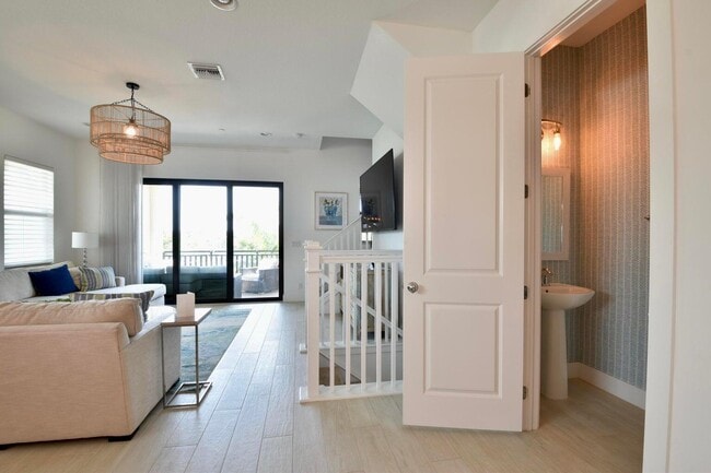 Foto del edificio - 12925 Alton Rd