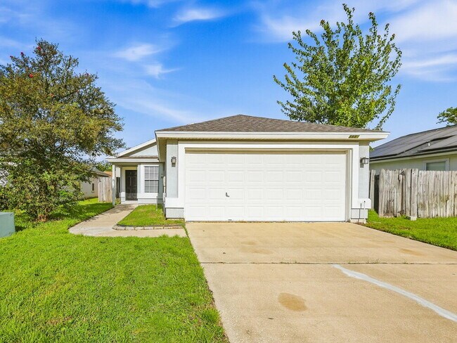 Building Photo - 1880 Pineta Cove Drive
