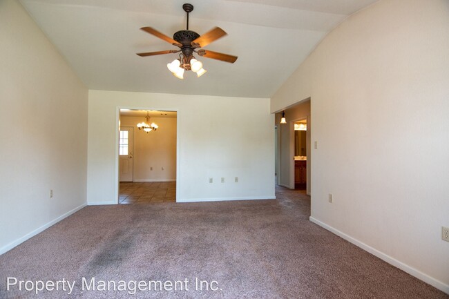 Building Photo - 2 br, 2 bath House - 717 Etchen