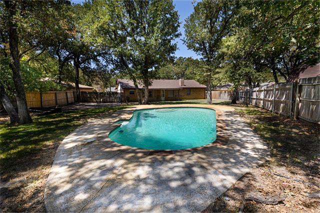 Building Photo - 7108 Post Oak Dr