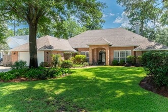 Building Photo - 1626 Oakmont Cir