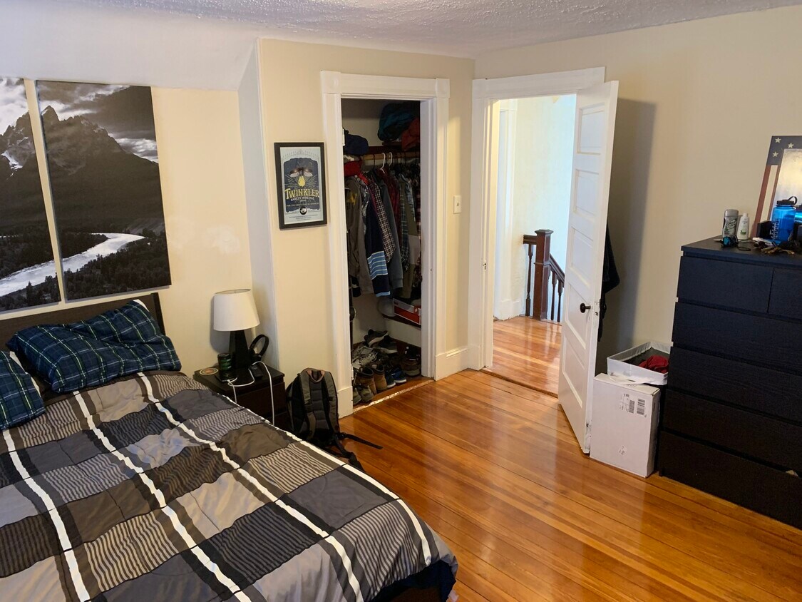 Foto principal - 1081 Broadway