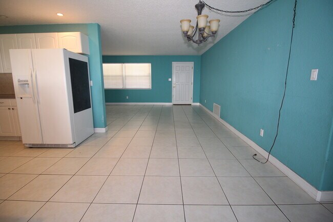 Building Photo - Clearwater home