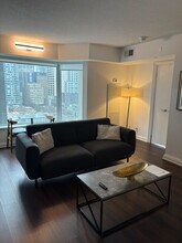 Building Photo - 155 Yorkville Ave