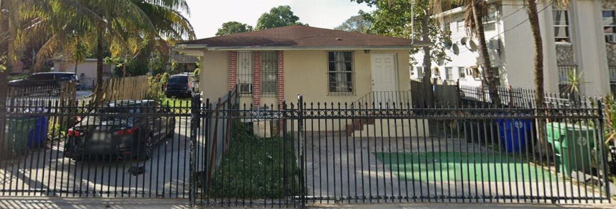 Primary Photo - 1460 NW 15th Ave