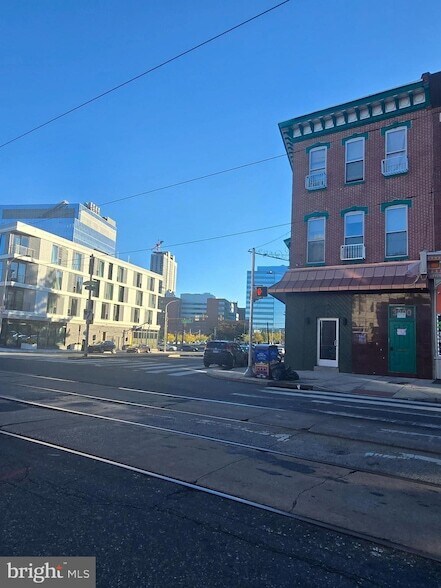 Foto principal - 3800 Lancaster Ave