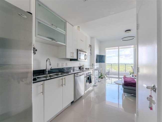 Foto del edificio - 60 SW 13th St