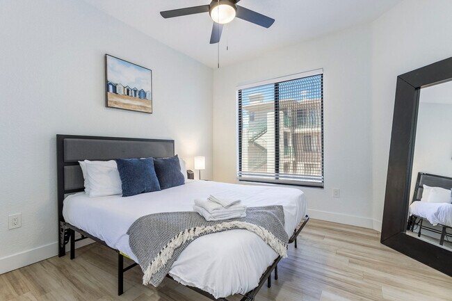 Foto del edificio - 15608 N 71st St