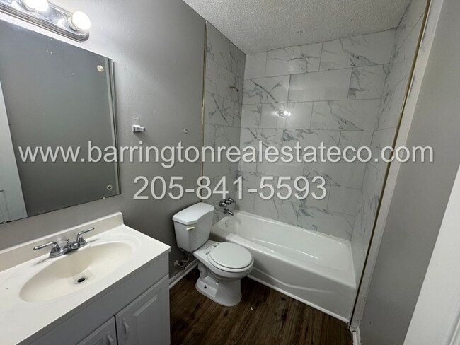 Building Photo - 908 4th Ave W