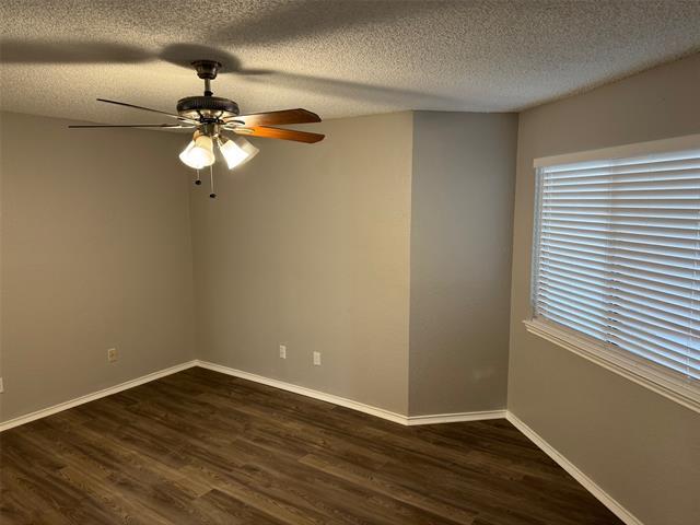 Building Photo - 2309 Balsam Dr