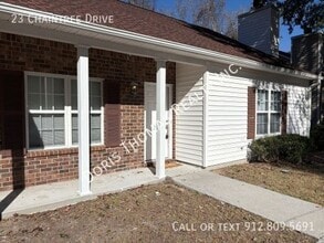 Building Photo - 23 Chaintree Dr