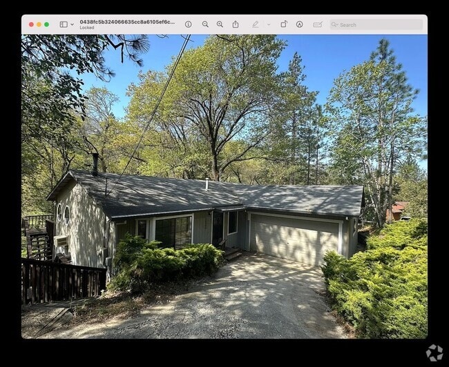Building Photo - 16395 Tee Rd