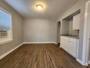 Building Photo - 1214 S Ridgewood Ave