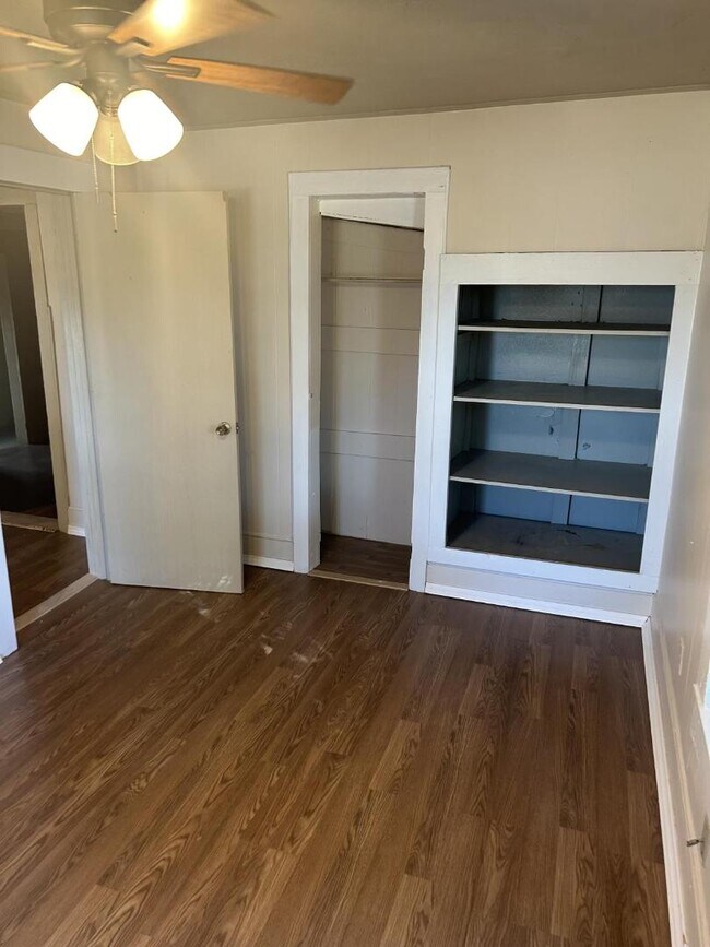 Building Photo - 411 Jackson St