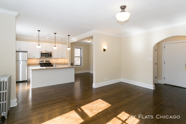 Foto del edificio - 1360 E 52nd St