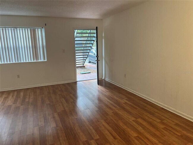 Foto del edificio - 202 Pine Tulip Ct