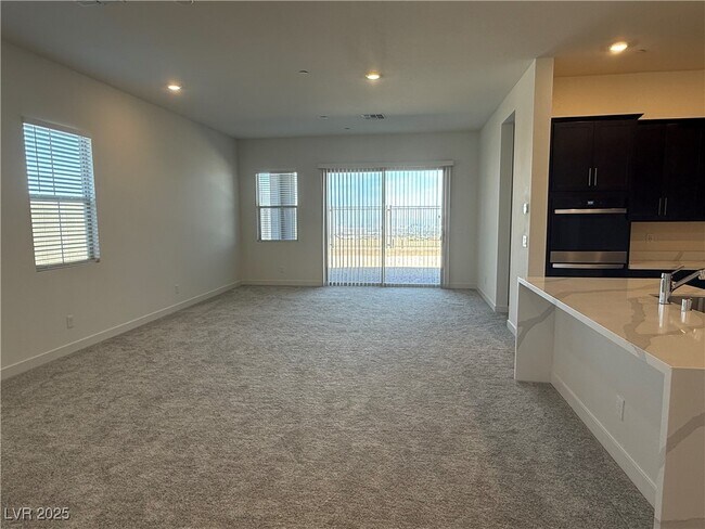 Foto del edificio - 568 Parkwind Ln