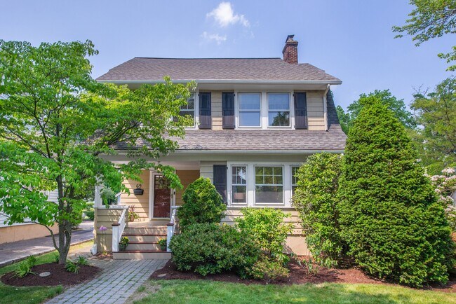 Side Hall Colonial Style - 69 Gordonhurst Ave