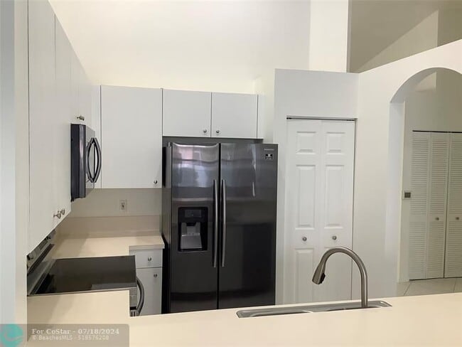 Foto del edificio - 277 Coral Trace Ct