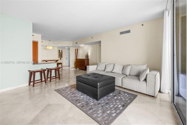 Foto del edificio - 400 Alton Rd