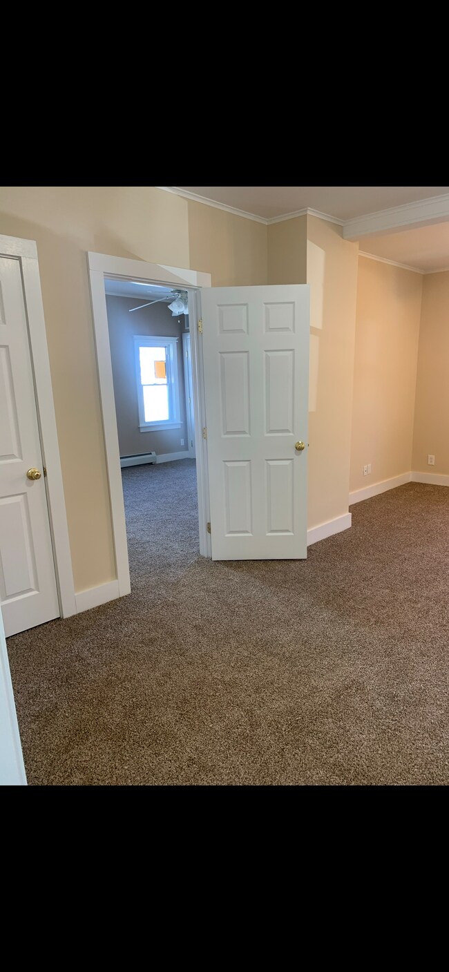 Living room - 86 Cliff St