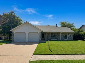 Building Photo - 3312 Westrim Dr