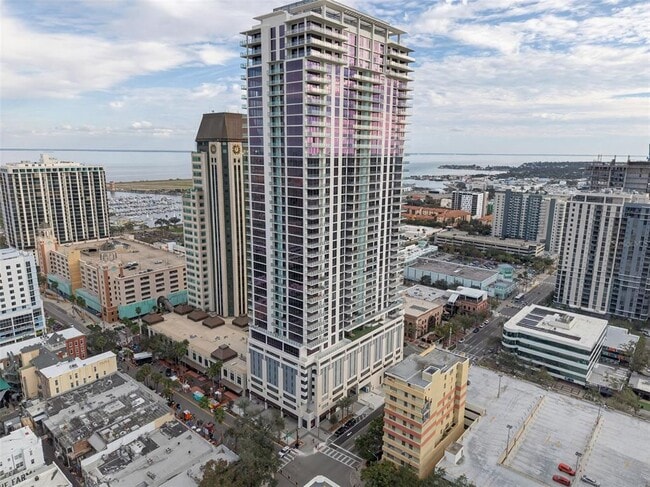 Building Photo - 275 1st Ave S