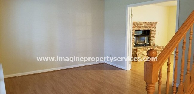 Building Photo - 726 Sterling Ct
