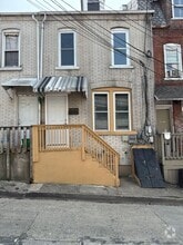 Building Photo - 326 N Law St