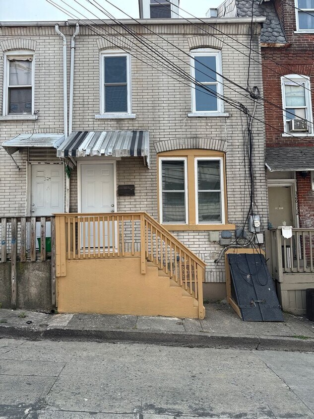 Foto principal - Newly Renovated 3br Home for rent in Allen...