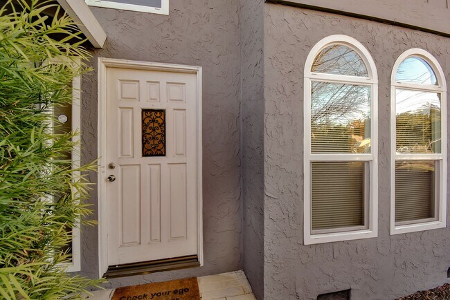 Building Photo - Single Family Home in the Heart of Santa Clara