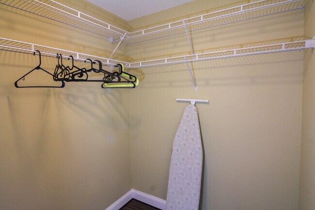 Foto del edificio - 2762 Cameron Rd