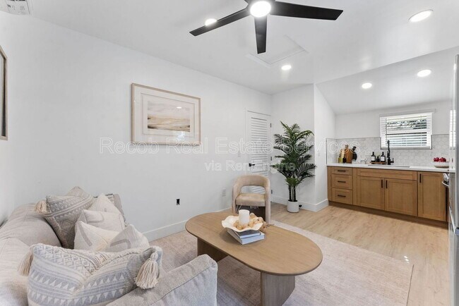 Foto del edificio - 6730 Mohawk St