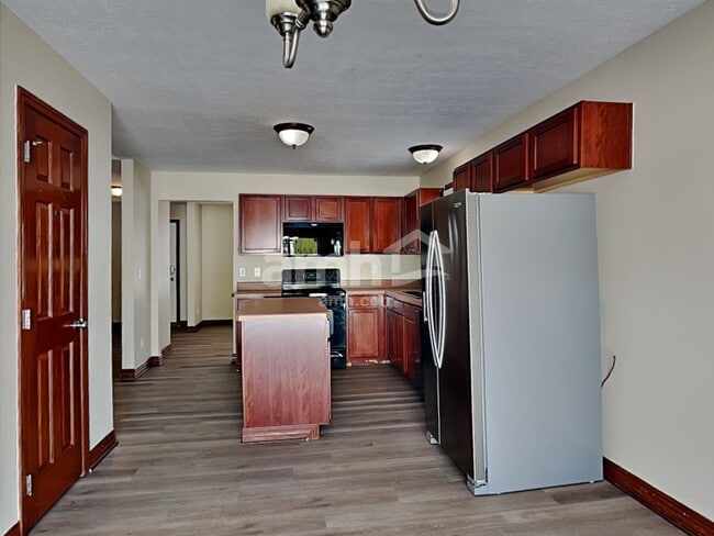 Foto del edificio - 1305 Harold Stewart Pky